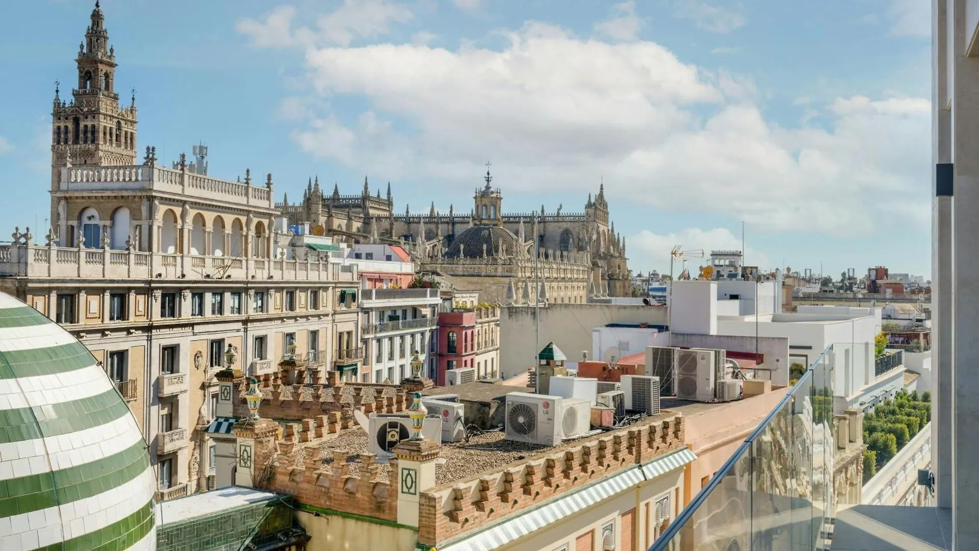 Querencia De Sevilla, Autograph Collection